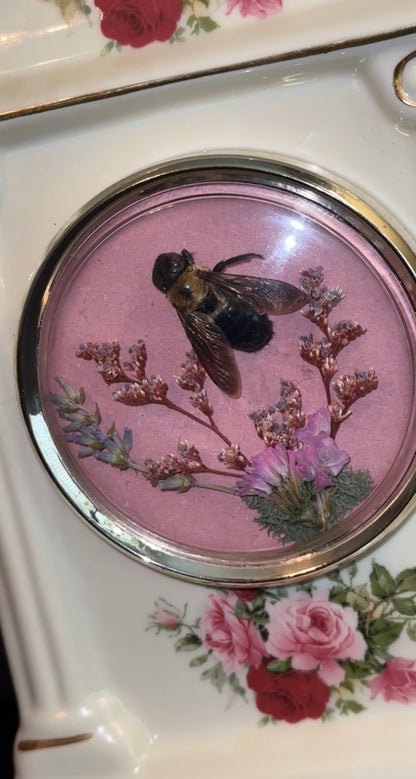 Porcelain Bee clock ￼
