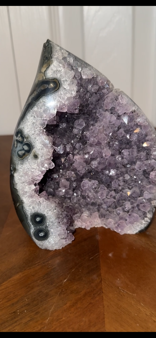 Amethyst cut base flame